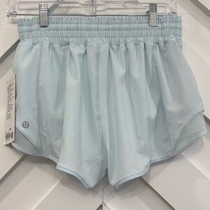 NWT Lululemon Hotty Hot Shorts 2.5" Size 6 In Sheer Blue